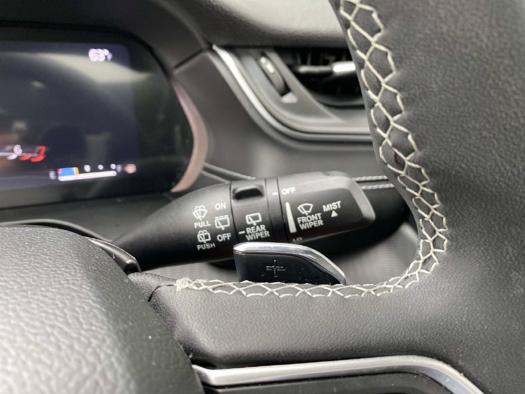 Certified 2023 Jeep Grand Cherokee Laredo X AWD/4WD image 18