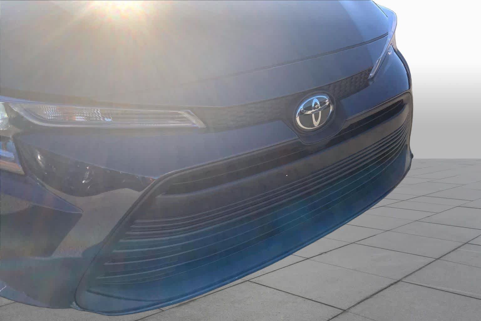 Used 2026 Toyota Corolla LE FWD image 30
