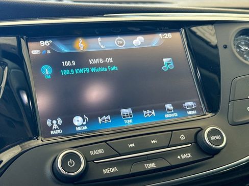 Used 2020 Buick Envision Essence FWD image 17