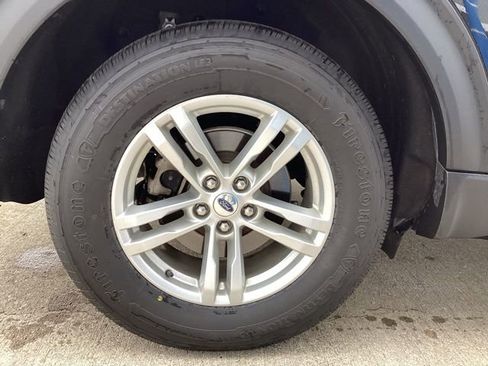 Used 2022 Ford Explorer XLT w/ Equipment Group 202A image 8