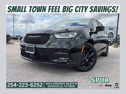 New 2026 Chrysler Pacifica Limited w/ S Appearance Package
