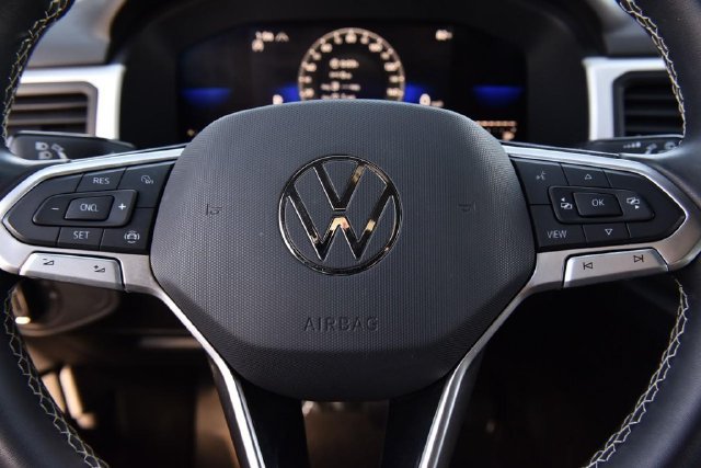 Certified 2023 Volkswagen Atlas Cross Sport SE AWD/4WD image 17