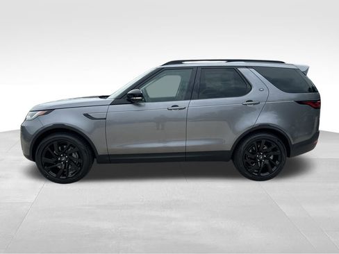 New 2024 Land Rover Discovery S image 22