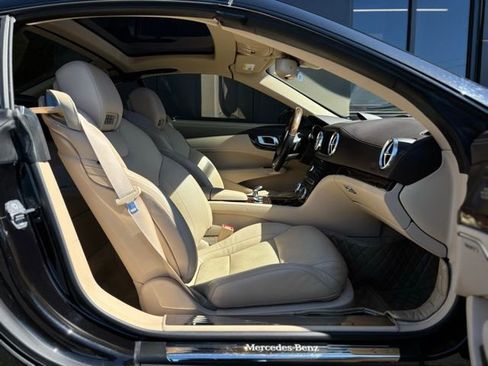 Certified 2019 Mercedes-Benz SL 550 image 44