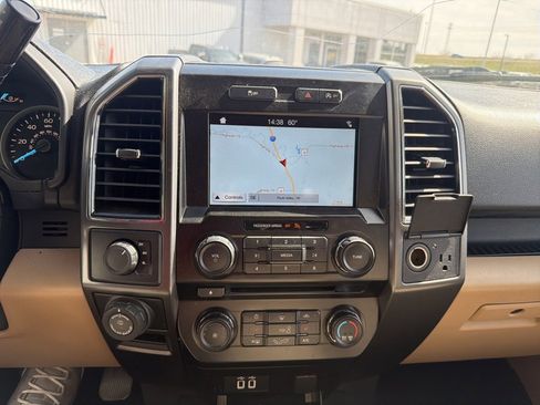 Used 2018 Ford F150 XLT w/ Equipment Group 302A Luxury image 11