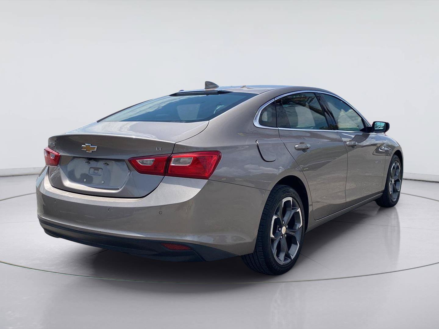 Used 2024 Chevrolet Malibu LT FWD image 5
