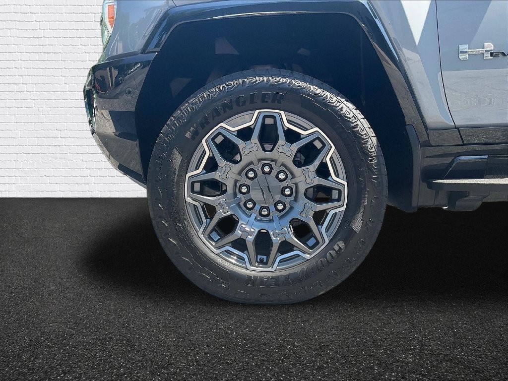 Used 2025 GMC Hummer EV 3X AWD/4WD image 26