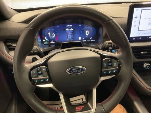 Used 2025 Ford Explorer ST AWD/4WD image 22