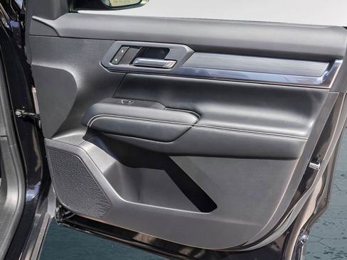 Used 2026 GMC Terrain Elevation w/ Black Edition FWD image 30