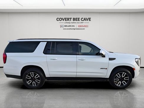 Used 2024 GMC Yukon XL AT4 w/ AT4 Premium Plus Package image 11