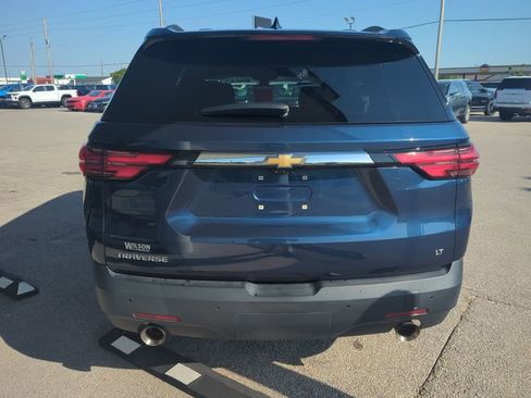 Used 2022 Chevrolet Traverse LT FWD image 4