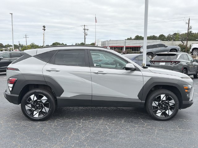 Used 2025 Hyundai Kona SEL AWD/4WD image 6