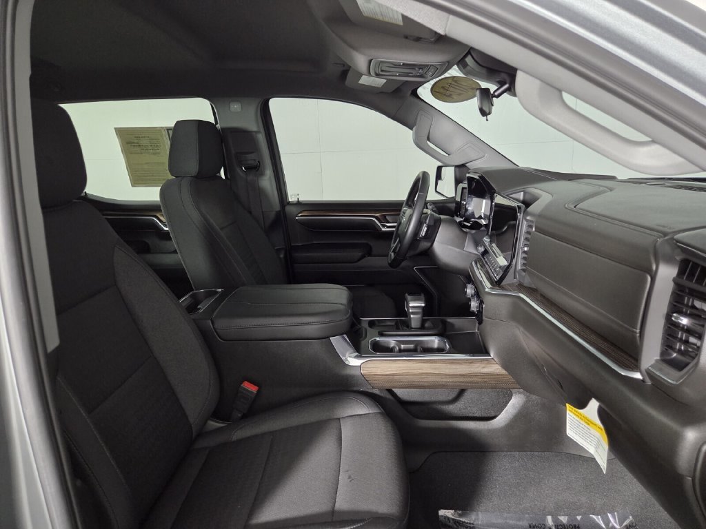 Used 2024 Chevrolet Silverado 1500 RST RWD image 30