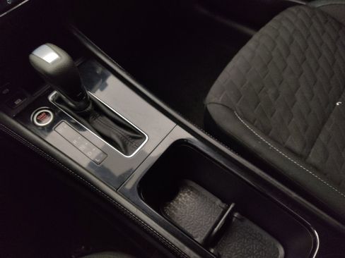 Used 2021 Nissan Kicks SV image 26