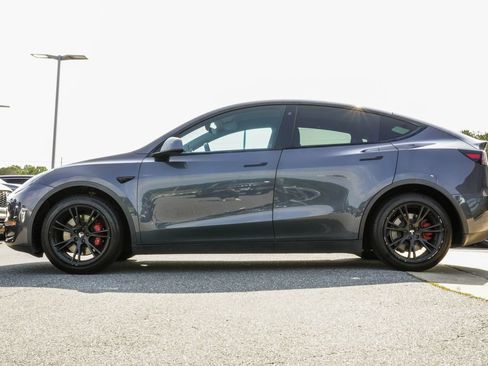 Used 2020 Tesla Model Y Long Range AWD/4WD image 9