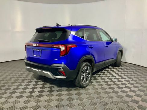 Used 2024 Kia Seltos S AWD/4WD image 17
