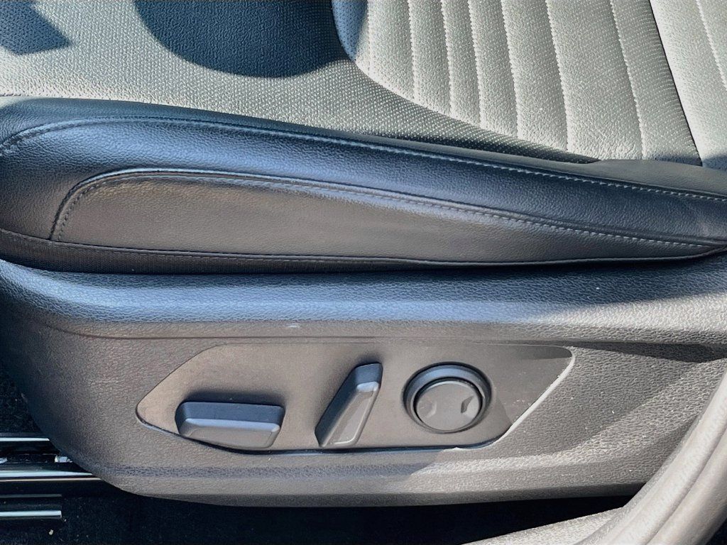 Used 2025 Kia Sportage SX FWD image 20