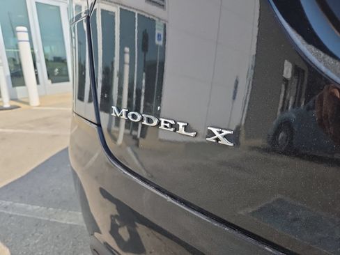 Used 2018 Tesla Model X 75D AWD/4WD image 8