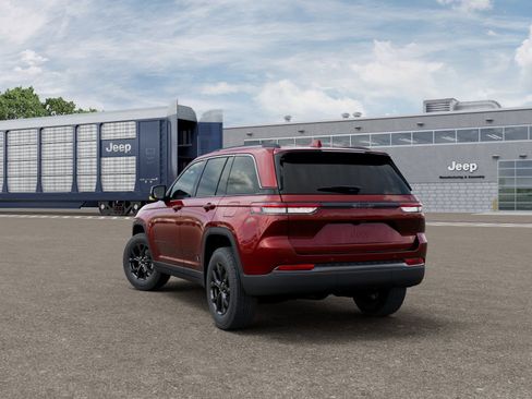 New 2026 Jeep Grand Cherokee Altitude RWD image 3