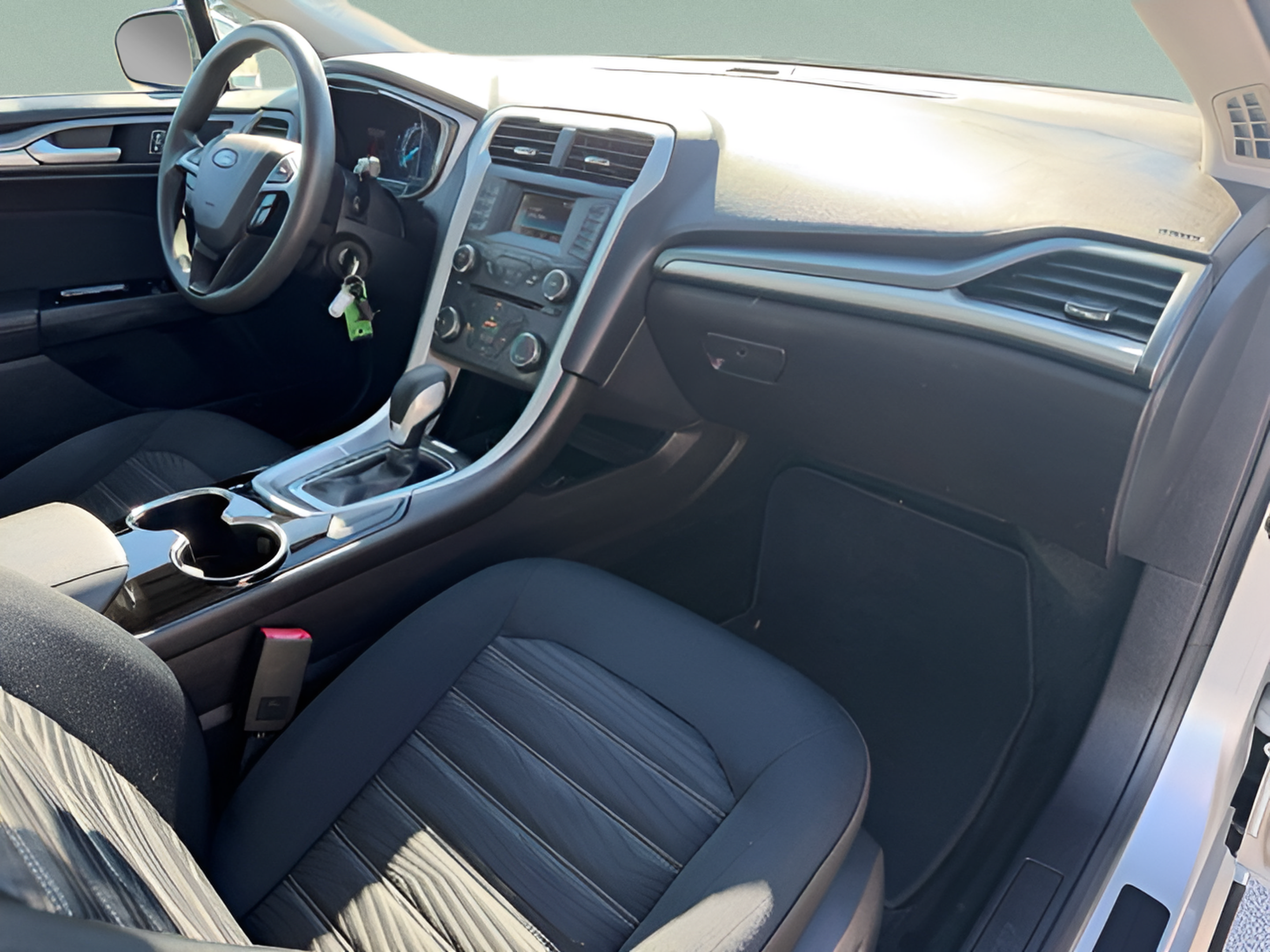 Used 2016 Ford Fusion SE FWD image 29