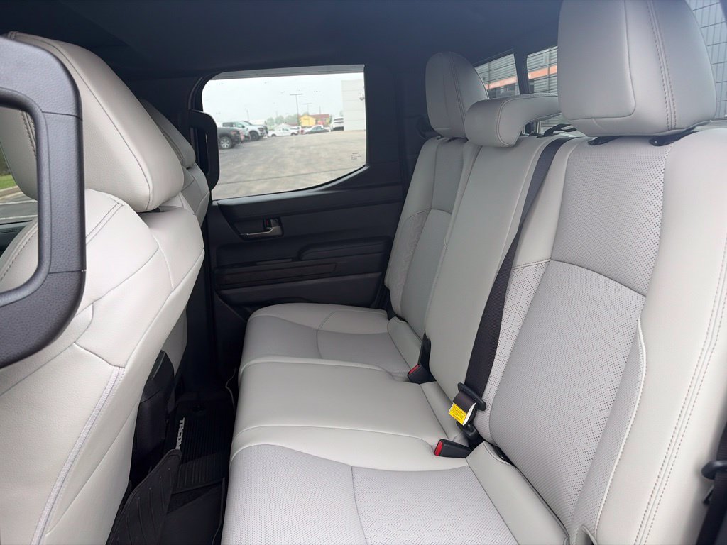 Used 2025 Toyota Tacoma Limited AWD/4WD image 12