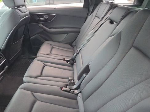 Used 2025 Audi Q7 2.0T Premium Plus AWD/4WD image 10