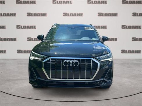 Certified 2025 Audi Q3 2.0T Premium w/ Convenience Package AWD/4WD image 8