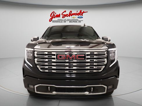 Used 2024 GMC Sierra 1500 Denali w/ Denali Reserve Package AWD/4WD image 3