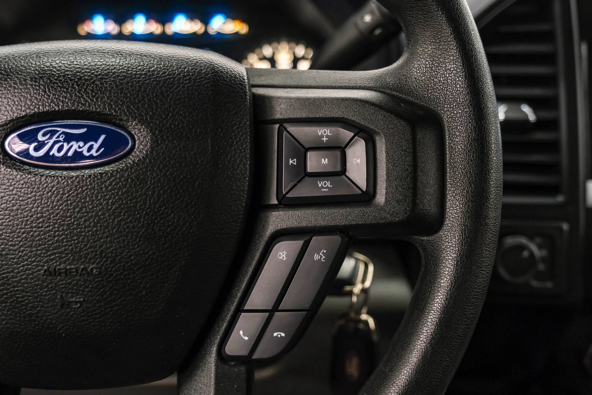 Used 2017 Ford F150 XL w/ Equipment Group 101A Mid AWD/4WD image 16
