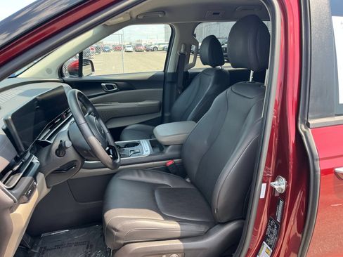 Used 2026 Kia Carnival FWD image 38