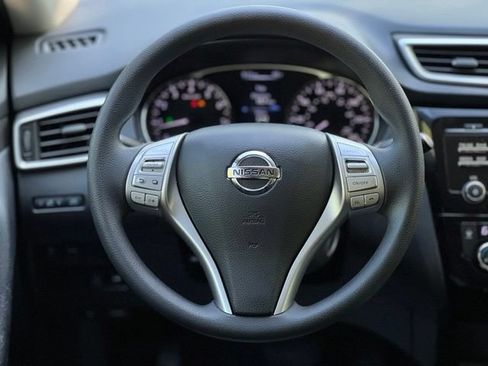 Used 2014 Nissan Rogue SV w/ SV Family Package AWD/4WD image 29