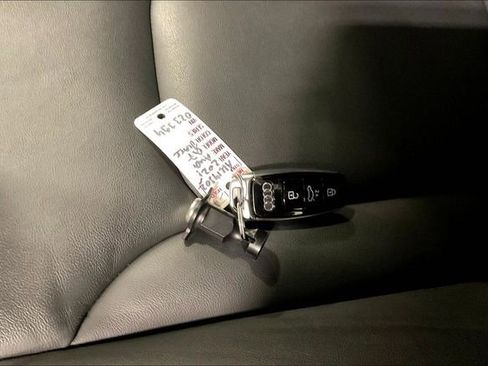 Certified 2025 Audi Q7 2.0T Premium Plus w/ Premium Plus Package image 11