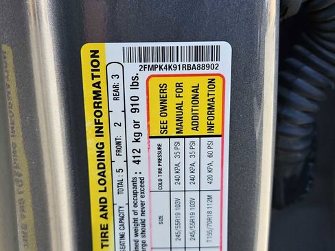 Used 2024 Ford Edge Titanium image 25