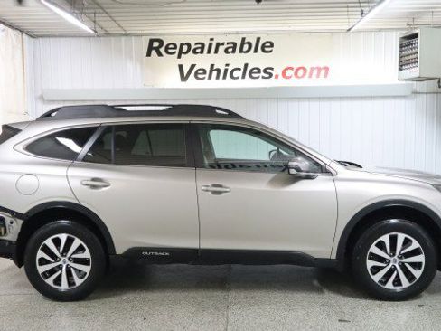 Used 2020 Subaru Outback Premium AWD/4WD image 4