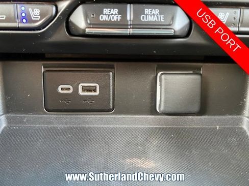 Used 2023 Chevrolet Tahoe Premier AWD/4WD image 37