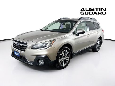 Used 2019 Subaru Outback 3.6R Limited w/ Popular Package #2 AWD/4WD image 3