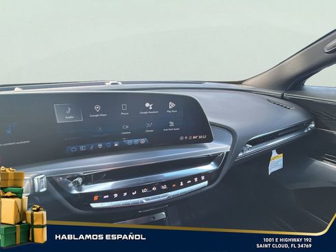 Used 2024 Cadillac Lyriq Luxury w/ LPO, Floor Liner Package image 20