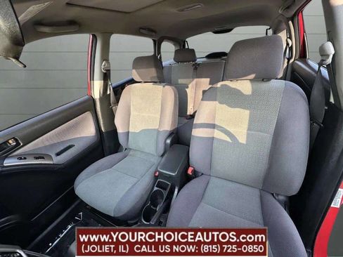 Used 2004 Toyota Matrix image 11