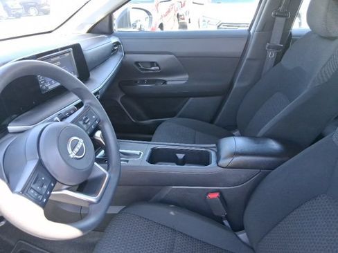 Used 2025 Nissan Kicks S AWD/4WD image 20