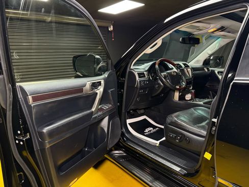 Used 2014 Lexus GX 460 image 29