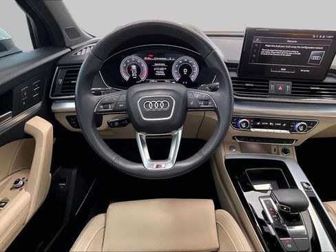 Used 2025 Audi Q5 2.0T Premium Plus w/ Premium Plus Package AWD/4WD image 6