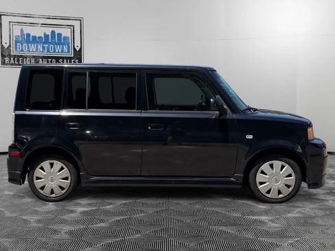 Used 2006 Scion xB FWD image 5