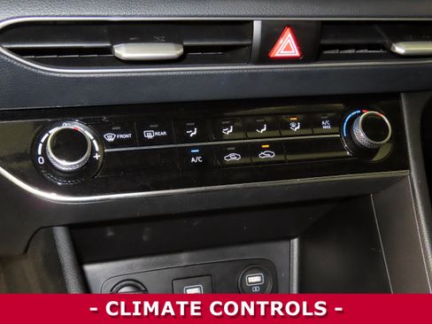 Used 2022 Hyundai Sonata SE w/ Preferred Accessory Package image 18