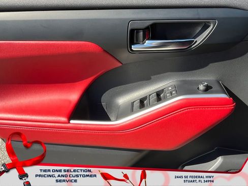 Used 2022 Toyota Highlander XSE image 25