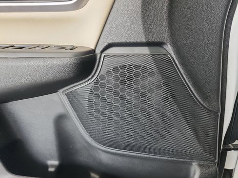 Used 2020 Honda CR-V Touring image 24