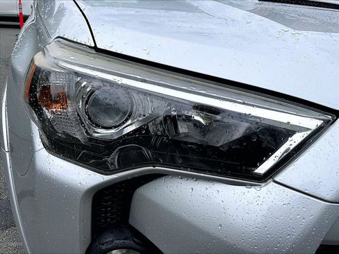 Used 2015 Toyota 4Runner Trail AWD/4WD image 26