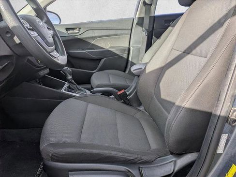Used 2020 Hyundai Accent SEL image 13