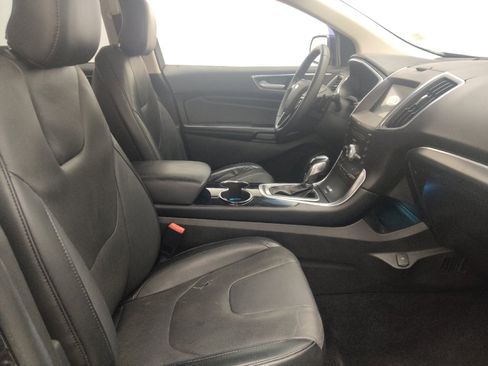 Used 2017 Ford Edge Titanium w/ Equipment Group 301A FWD image 21