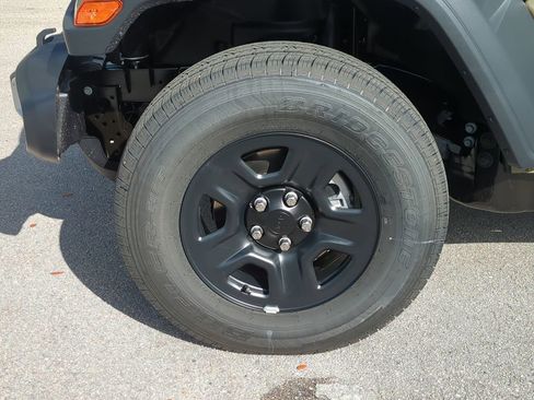 New 2026 Jeep Gladiator Sport image 11