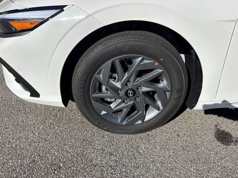 New 2026 Hyundai Elantra Blue image 11